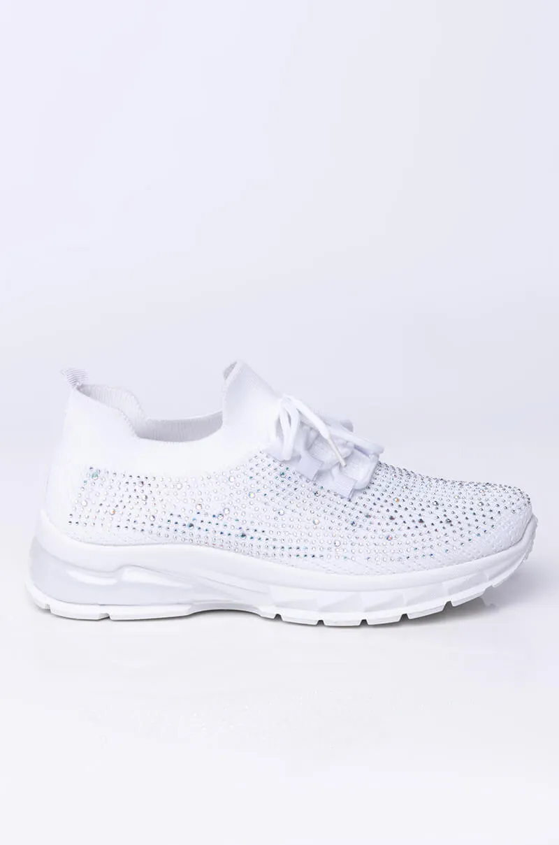 AZALEA WANG DON'T STOP NOW FLATFORM SNEAKER IN WHITE