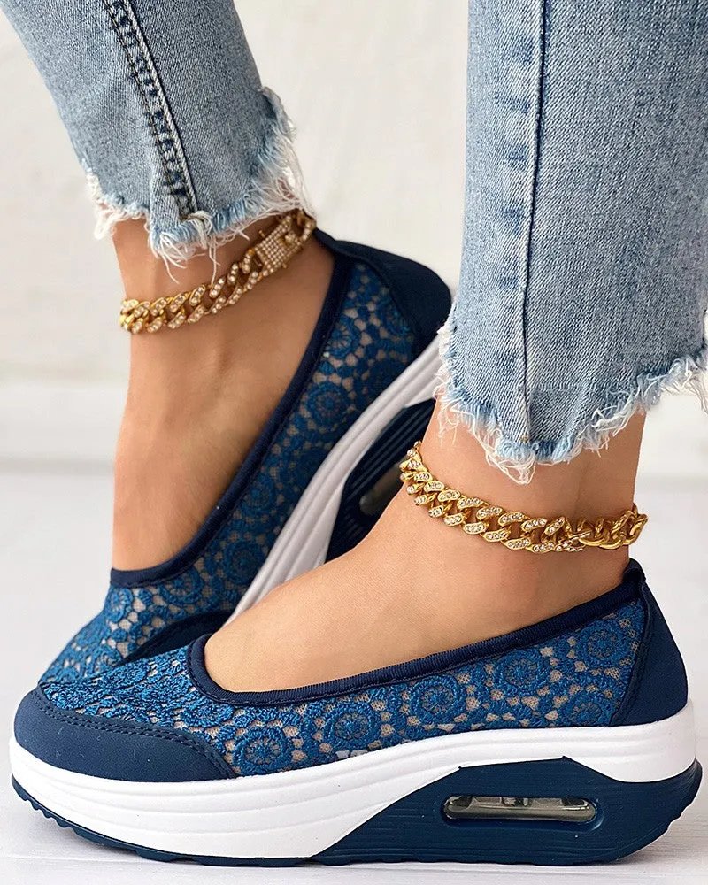 Contrast Lace Slip-on Sneakers