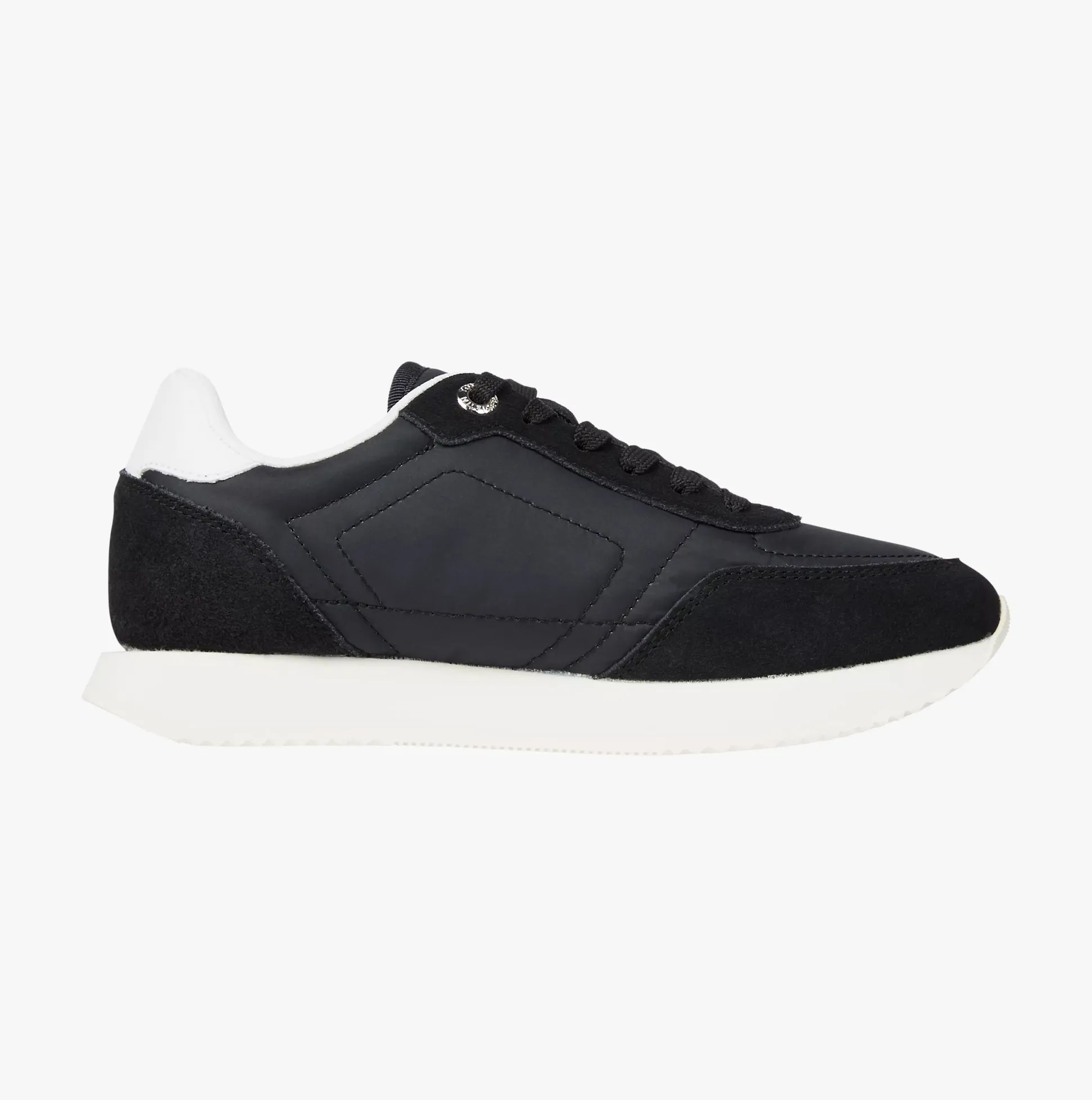 ESSENTIAL RUNNER Womens Sneakers Black
