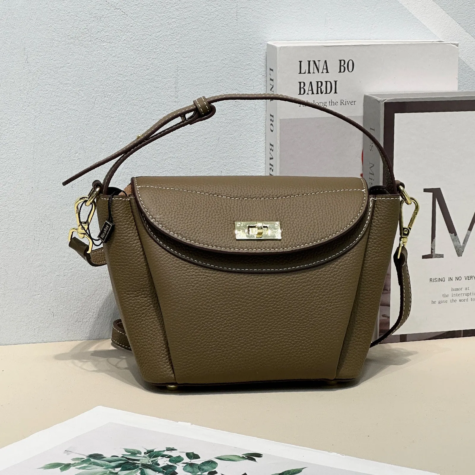 Luxury versatile handbag