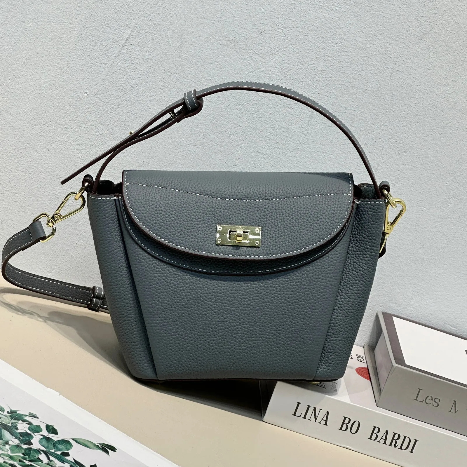 Luxury versatile handbag