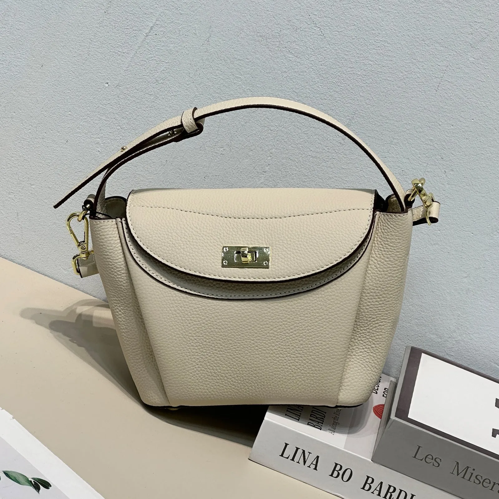 Luxury versatile handbag
