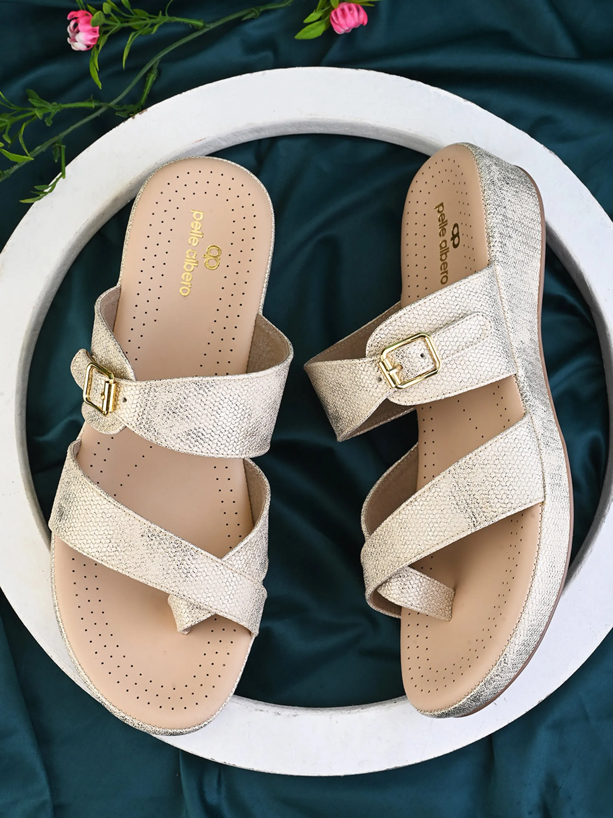 Pelle Albero Female's Golden Faux Leather Flat Slipper
