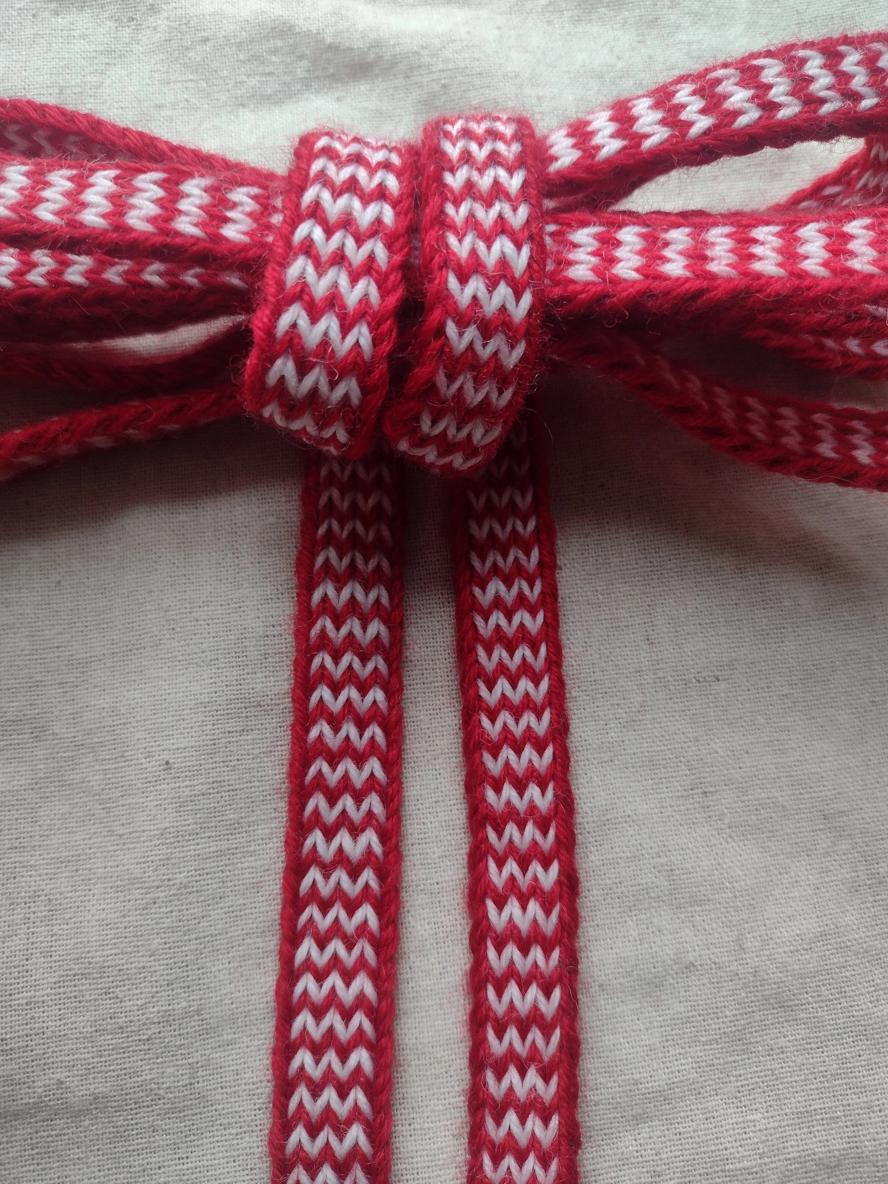 Versatile simple striped belt