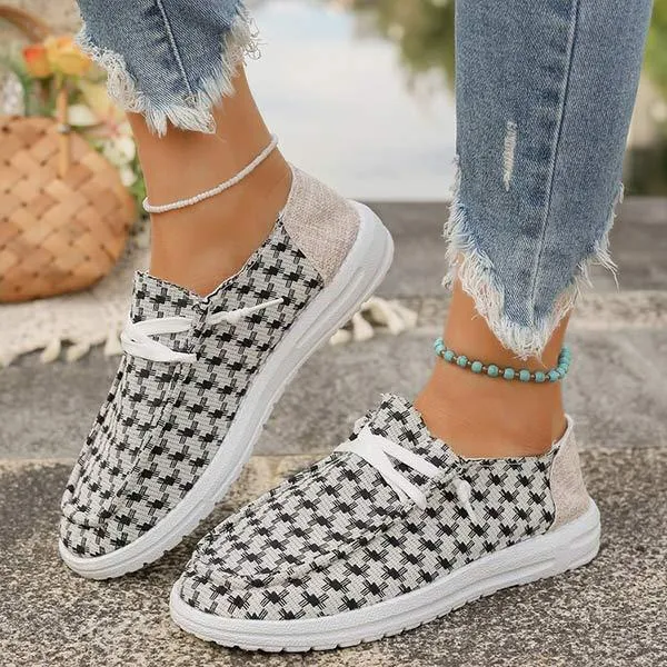 Women's Patterned Fabric Round Toe Lace-Up Flat Casual Shoes 52332577C